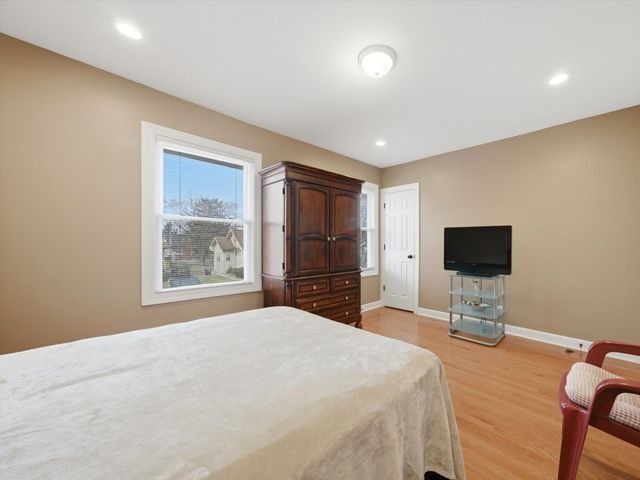 1627 S 14th Avenue, Maywood, IL 60153