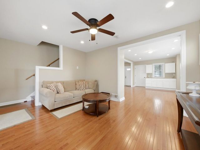 1627 S 14th Avenue, Maywood, IL 60153