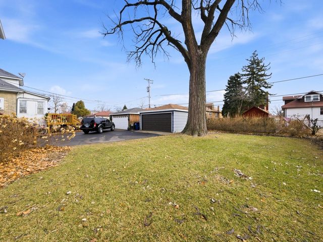 1627 S 14th Avenue, Maywood, IL 60153