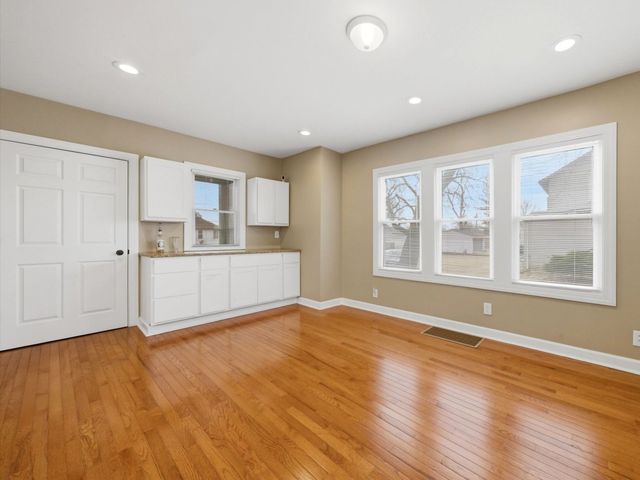 1627 S 14th Avenue, Maywood, IL 60153