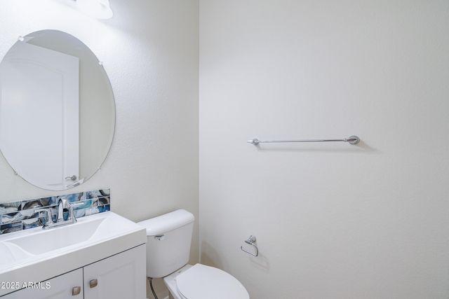 250 W QUEEN CREEK Road 249, Chandler, AZ 85248