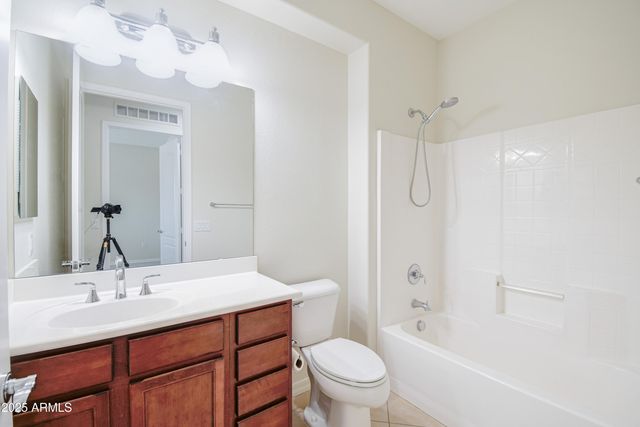 250 W QUEEN CREEK Road 249, Chandler, AZ 85248