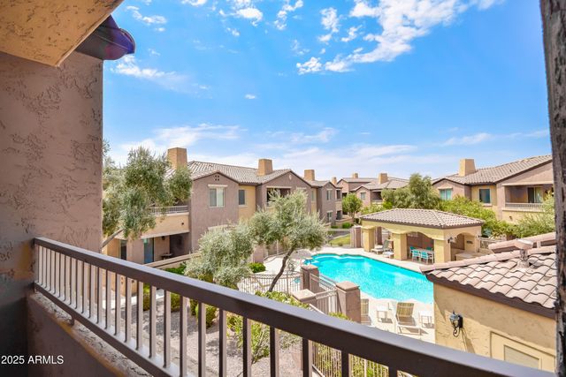 250 W QUEEN CREEK Road 249, Chandler, AZ 85248