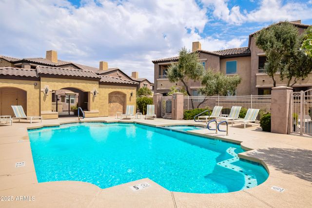 250 W QUEEN CREEK Road 249, Chandler, AZ 85248