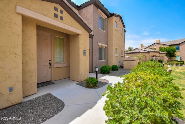 250 W QUEEN CREEK Road 249, Chandler, AZ 85248