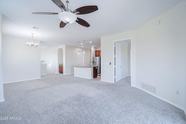 250 W QUEEN CREEK Road 249, Chandler, AZ 85248