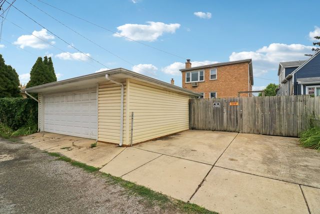 5111 W Waveland Avenue, Chicago, IL 60641