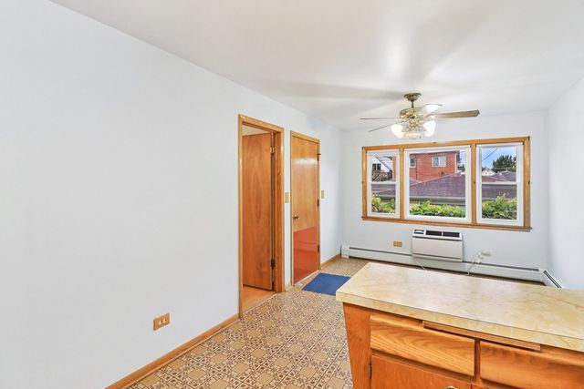 5111 W Waveland Avenue, Chicago, IL 60641