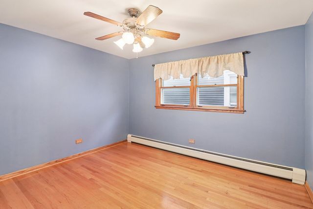 5111 W Waveland Avenue, Chicago, IL 60641