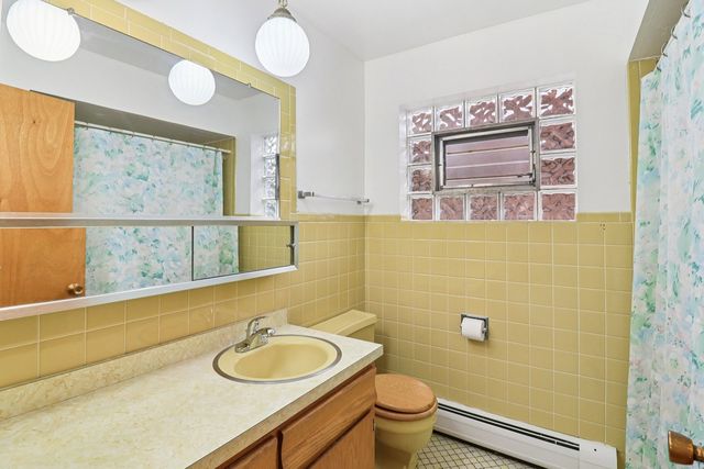 5111 W Waveland Avenue, Chicago, IL 60641