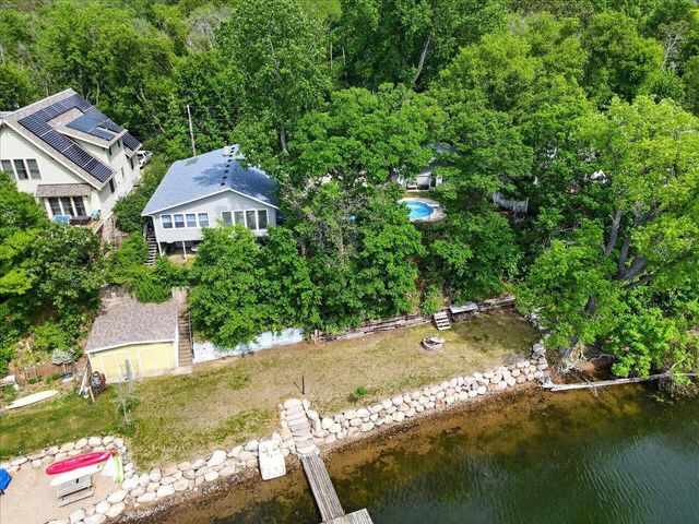 79 Long Lake Road, Mahtomedi, MN 55115