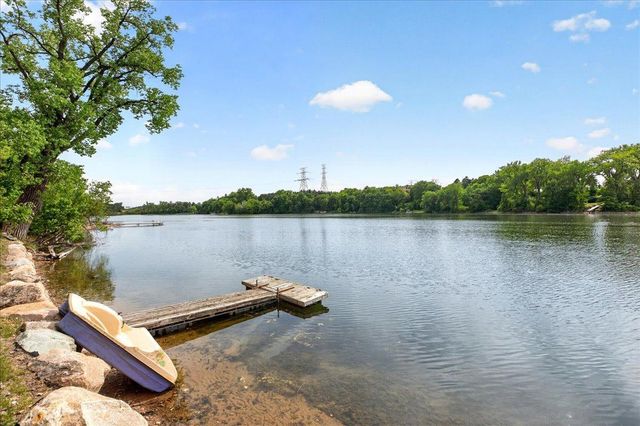 79 Long Lake Road, Mahtomedi, MN 55115