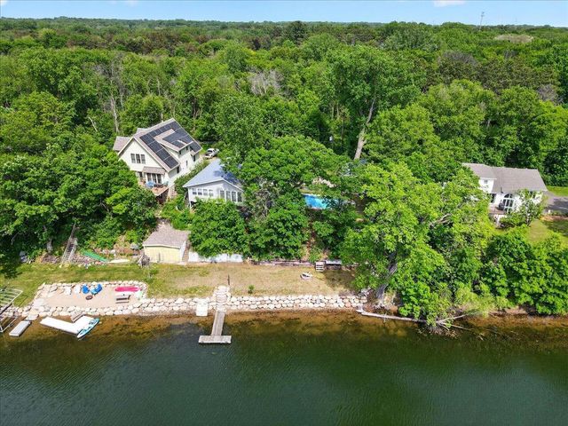 79 Long Lake Road, Mahtomedi, MN 55115