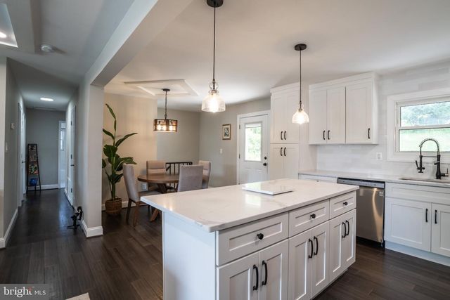 8926 SYLVANIA ST, Lorton, VA 22079