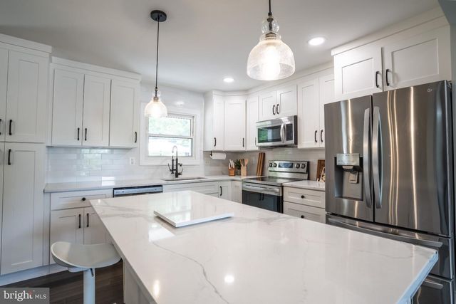 8926 SYLVANIA ST, Lorton, VA 22079