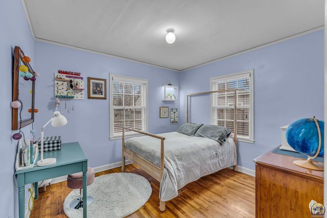 1944 SW Bowman CT, Topeka, KS 66604