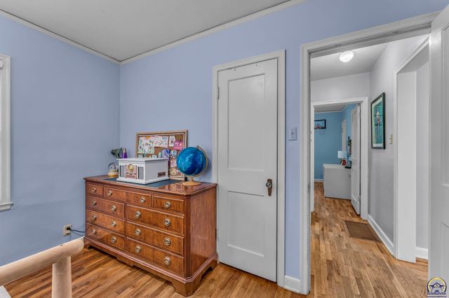 1944 SW Bowman CT, Topeka, KS 66604