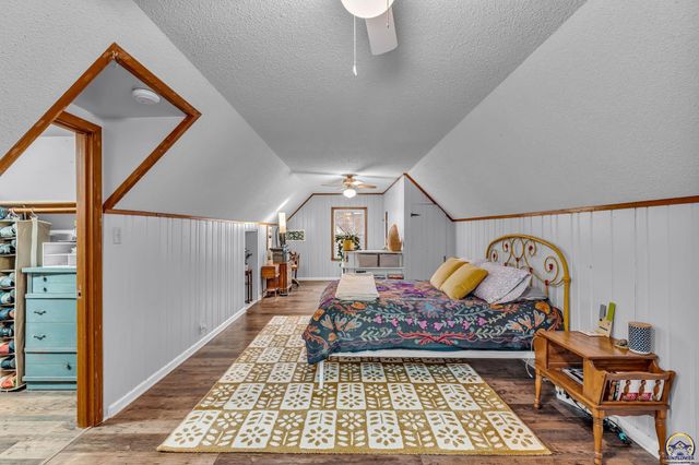 1944 SW Bowman CT, Topeka, KS 66604