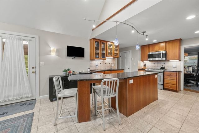 12 Chester St, Arlington, MA 02476