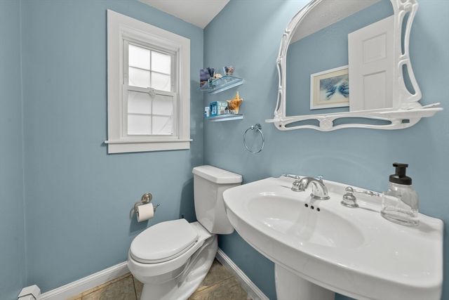 12 Chester St, Arlington, MA 02476