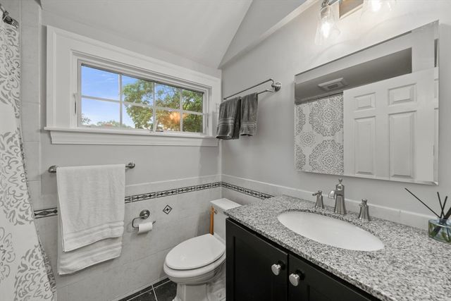 12 Chester St, Arlington, MA 02476