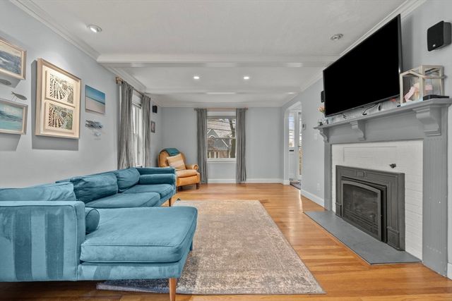 12 Chester St, Arlington, MA 02476