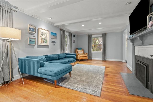 12 Chester St, Arlington, MA 02476