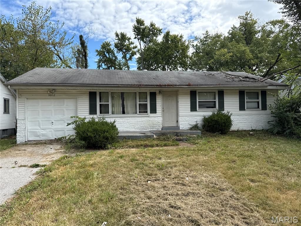 10112 Crown Point Drive, Unincorporated, MO 63136