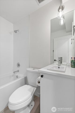 2030 15th Avenue S, Seattle, WA 98144