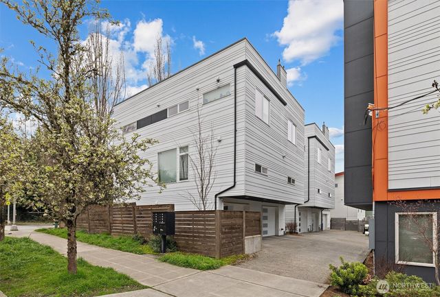 2030 15th Avenue S, Seattle, WA 98144