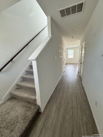 4422 Chandler Rd Apt 8, San Antonio, TX 78222