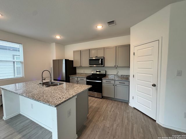 4422 Chandler Rd Apt 8, San Antonio, TX 78222