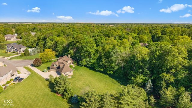 1538 E Grey Feather Trail, Greenfield, IN 46140