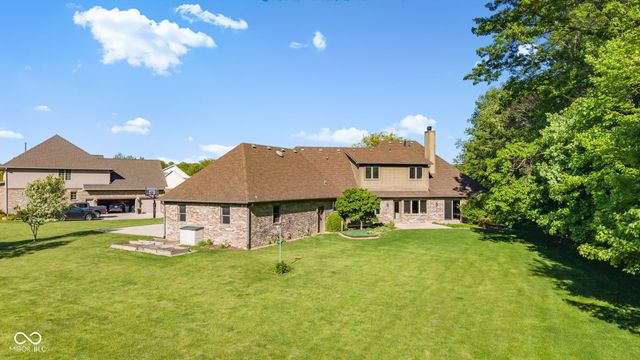 1538 E Grey Feather Trail, Greenfield, IN 46140