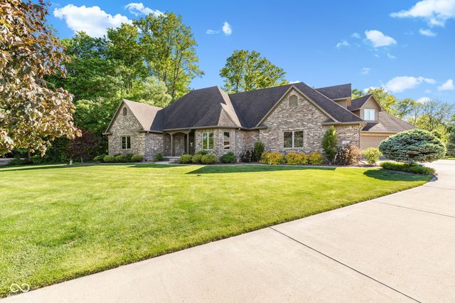1538 E Grey Feather Trail, Greenfield, IN 46140