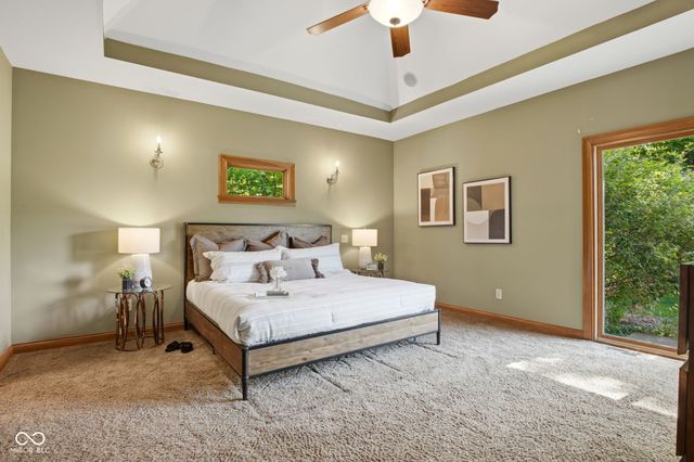 1538 E Grey Feather Trail, Greenfield, IN 46140