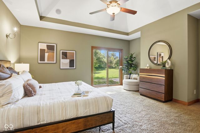 1538 E Grey Feather Trail, Greenfield, IN 46140