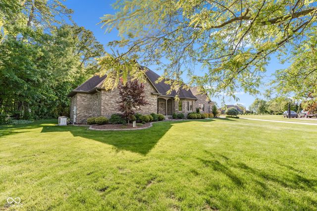 1538 E Grey Feather Trail, Greenfield, IN 46140