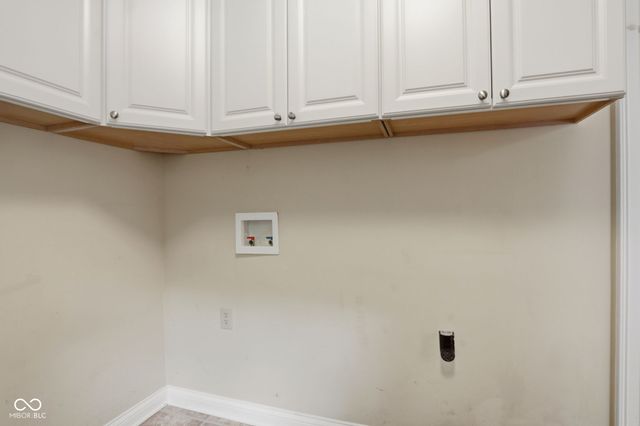 1538 E Grey Feather Trail, Greenfield, IN 46140