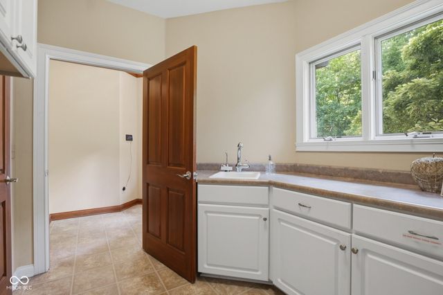 1538 E Grey Feather Trail, Greenfield, IN 46140