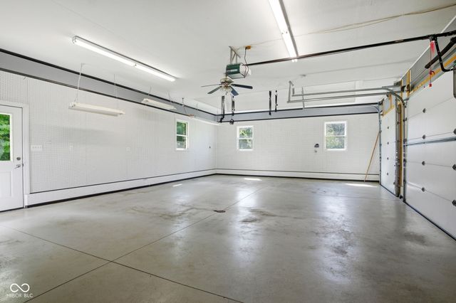1538 E Grey Feather Trail, Greenfield, IN 46140