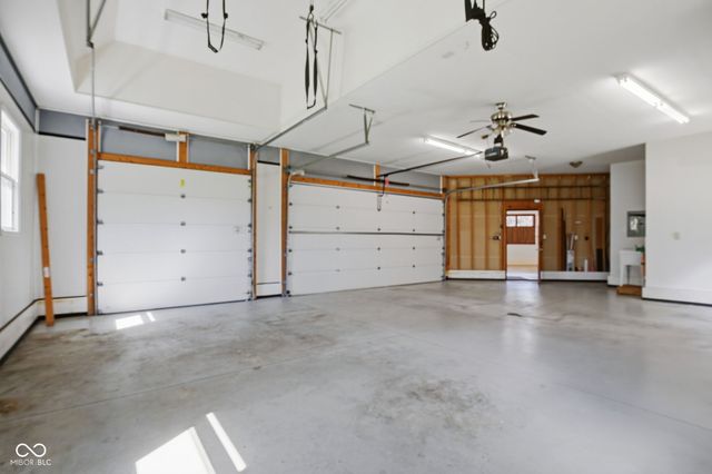 1538 E Grey Feather Trail, Greenfield, IN 46140