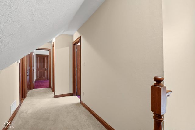 1538 E Grey Feather Trail, Greenfield, IN 46140