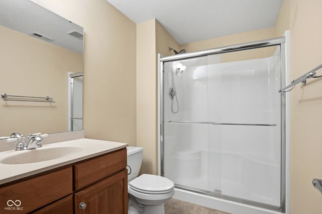 1538 E Grey Feather Trail, Greenfield, IN 46140