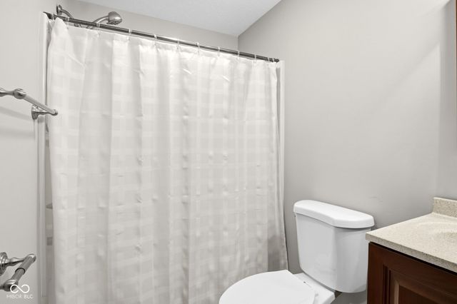 1538 E Grey Feather Trail, Greenfield, IN 46140