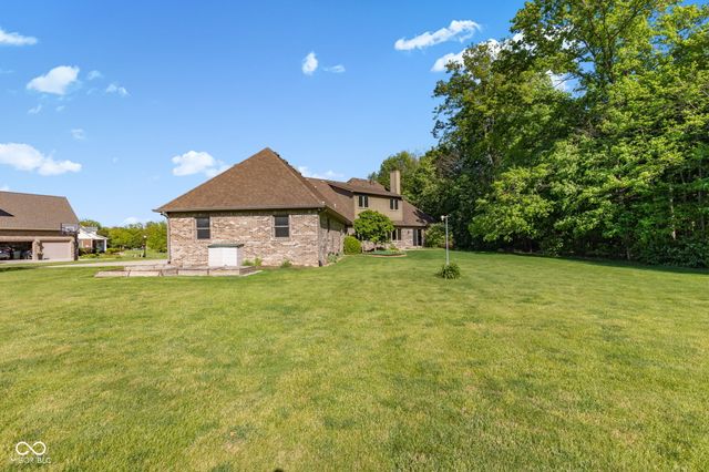 1538 E Grey Feather Trail, Greenfield, IN 46140