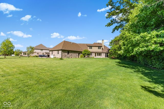 1538 E Grey Feather Trail, Greenfield, IN 46140