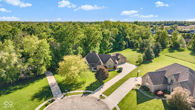 1538 E Grey Feather Trail, Greenfield, IN 46140