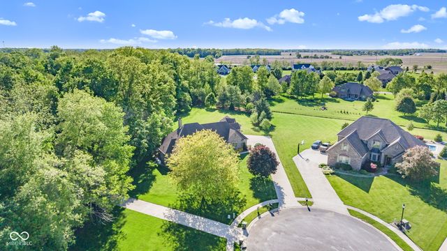 1538 E Grey Feather Trail, Greenfield, IN 46140