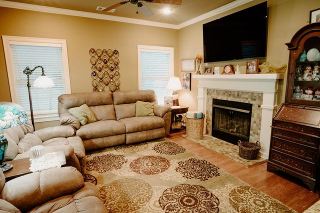 519 Scarlet Oaks Cove, Benton, AR 72019